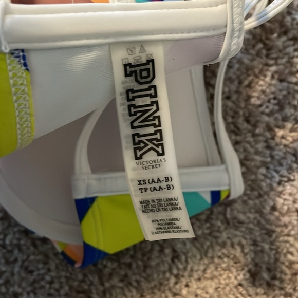 Bathing suit - Picture 5 of 8